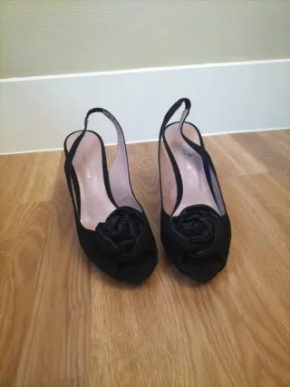 Zapatos de tacón negros talla 39