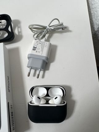 iPhone 14 Pro 256GB + AirPods Pro 2