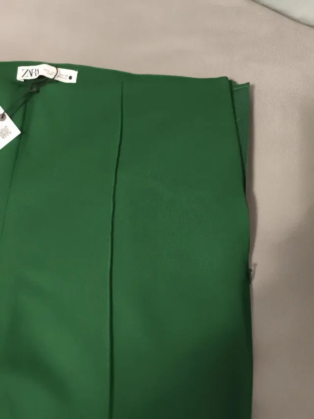 Pantalón Zara Verde Talla L