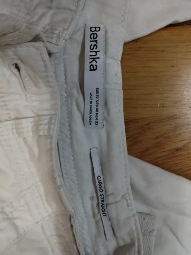 Pantalón cargo Bershka blanco