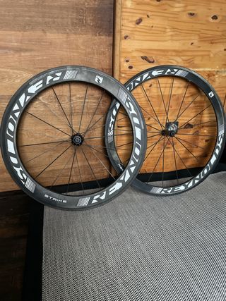 Ruedas de carbono strike reynolds
