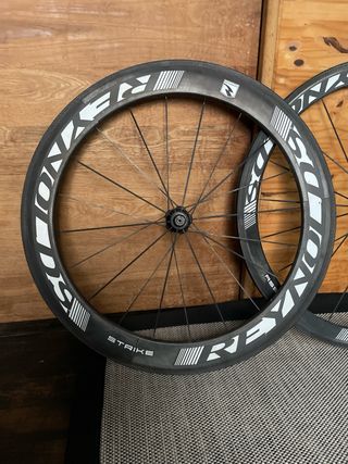 Ruedas de carbono strike reynolds