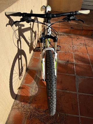 Bicicleta Scott Contessa Scale 27.5