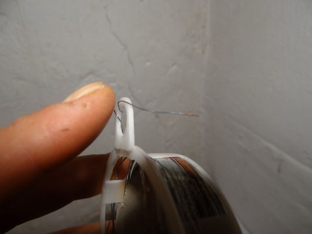 Bobina d alambre fino para manualidades casi lleno