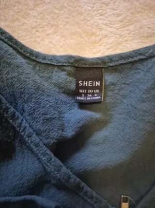 Mono corto verde militar mujer