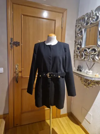 Blazer negro con cinturón