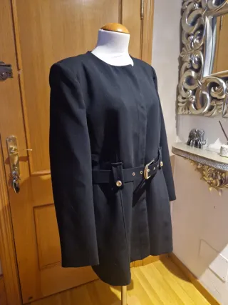 Blazer negro con cinturón