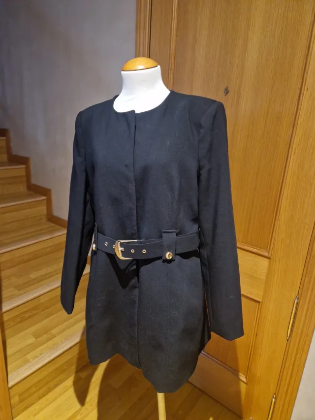 Blazer negro con cinturón