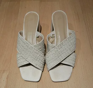 Sandalias H&M tacón bajo beige