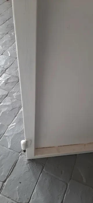 Puerta exterior de hierro