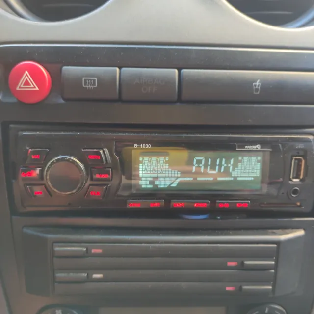 Radio Coche B-1000 USB