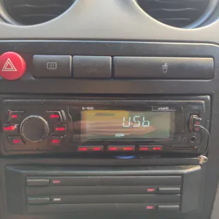 Radio Coche B-1000 USB