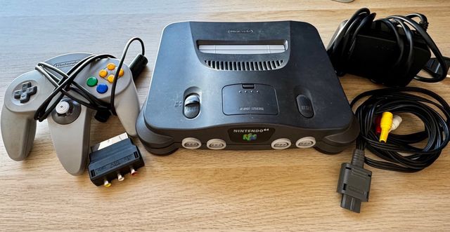Nintendo 64 Consola Negra y Gris