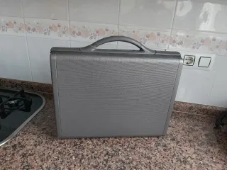 Maletín Samsonite gris