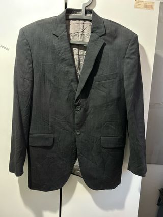 Traje negro mexicano Marca J Ferrar Talla M-L