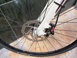 Bicicleta Trekking Roja