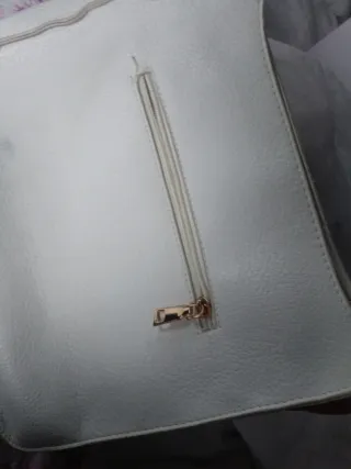 Bolso blanco y marrón piel sintética