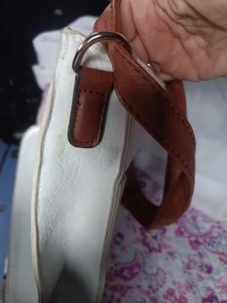 Bolso blanco y marrón piel sintética
