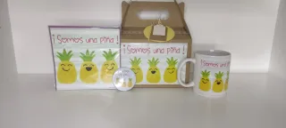 Caja regalo amigas: taza, chapa, tarjeta y caja