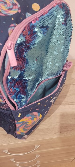Mochila Totto escolar lentejuelas y caramelos