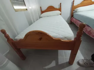 Pareja camas pino con somier