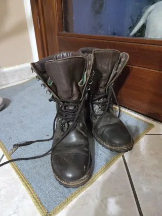 Scarponi in pelle marrone