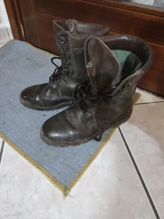 Scarponi in pelle marrone