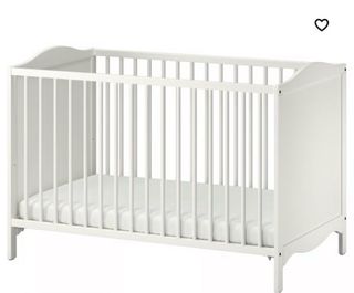 Cuna de bebé blanca