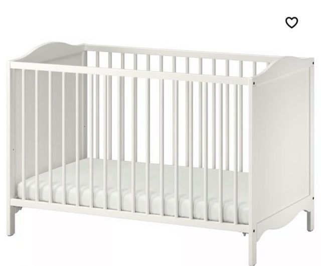 Cuna de bebé blanca