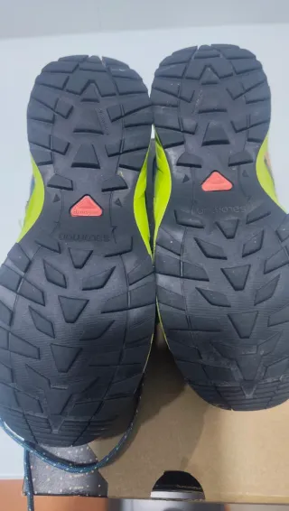 Zapatillas Salomon Talla 35 impermeables