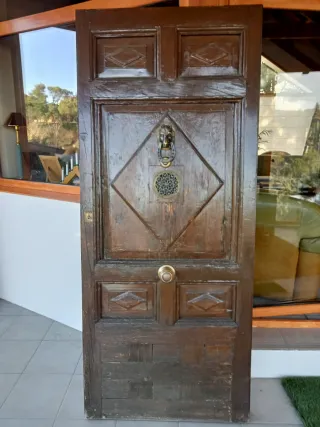 Puerta de entrada exterior madera maciza