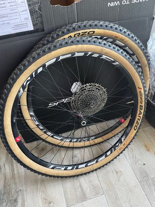 Llantas mtb 29” Full crum red zone.