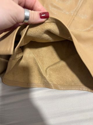 Falda envolvente efecto piel beige