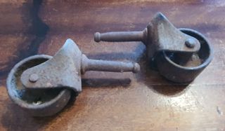 2 Ruedas Antiguas Metálicas para Muebles