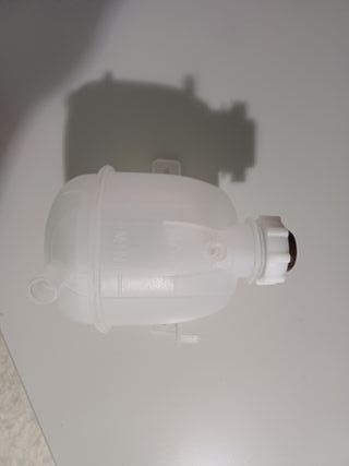 Depósito anticongelante Dacia Logan 2009