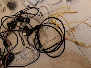 Lote de Cables y Conexiones