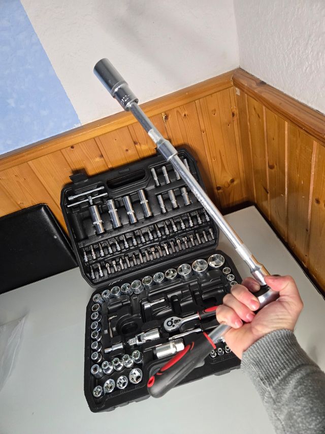 Kit di attrezzi per tazze a cricchetto e cacciavite