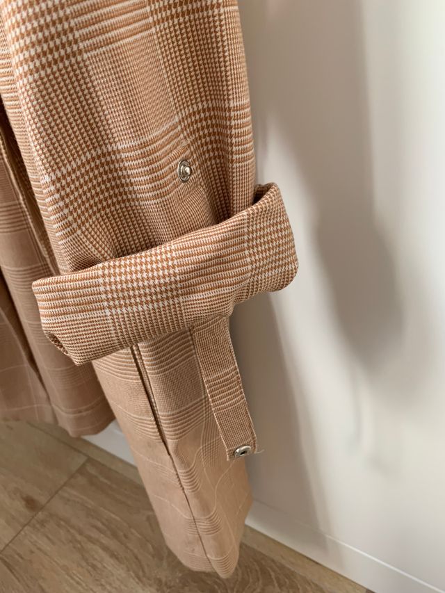 Blazer cuadros Stradivarius M salmón y blanco