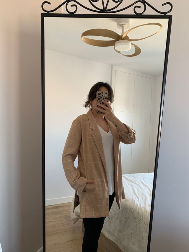 Blazer cuadros Stradivarius M salmón y blanco