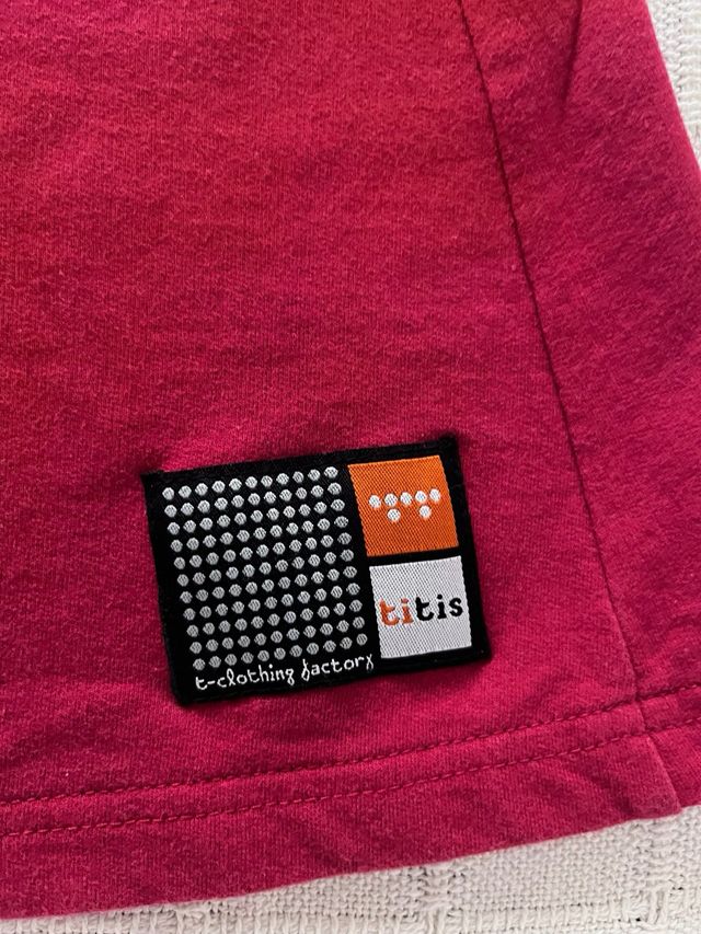 Vestido Titis rojo con estampado floral