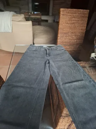 Vaqueros Pull&Bear Negros Wide leg talla 32- 34