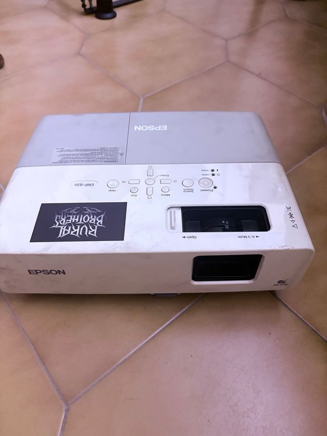 Lote 2 Proyectores Epson y BenQ Blancos