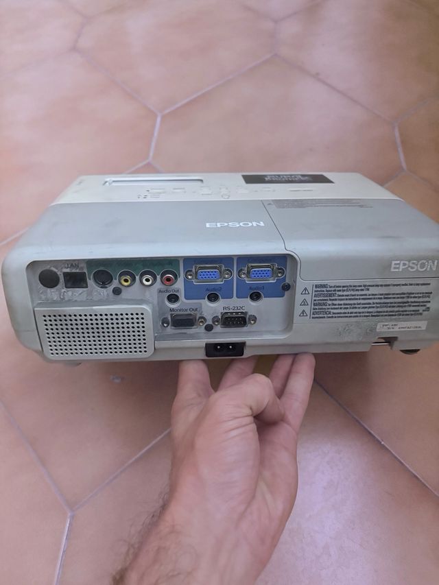 Lote 2 Proyectores Epson y BenQ Blancos