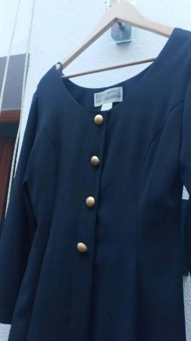 Vestido negro botones dorados talla 42