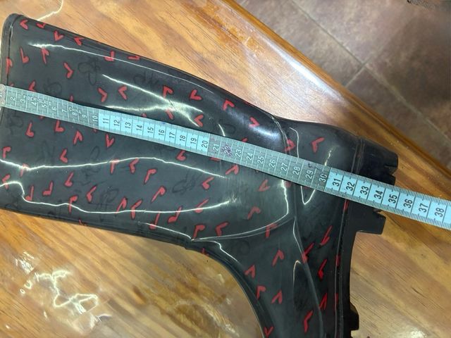 Botas de agua altas con corazones