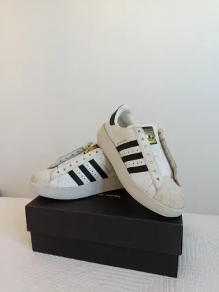 Zapatillas Adidas Superstar Blancas y Negras