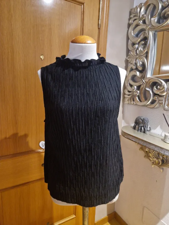 Top fiesta negro cuello volante