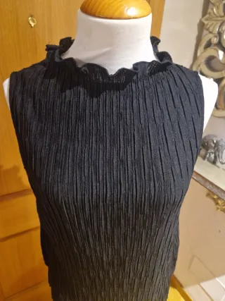 Top fiesta negro cuello volante