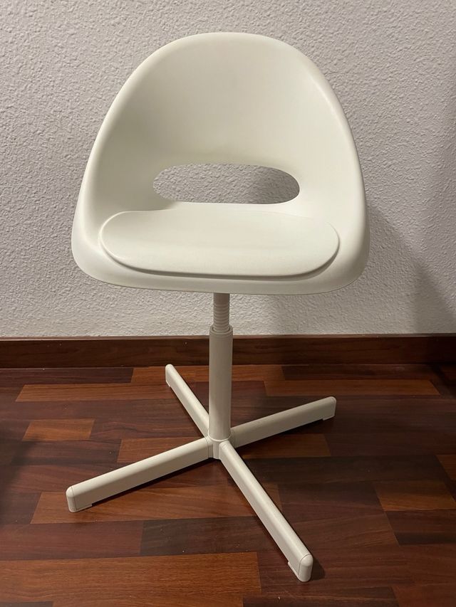 Silla de escritorio blanca moderna