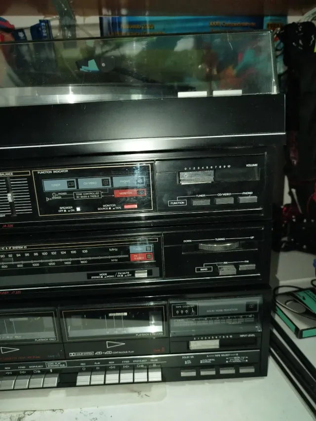 Equipo de música Sanyo TP 226